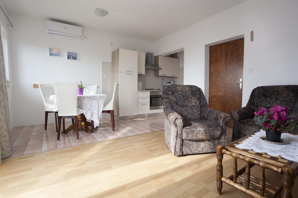 Apartments Dino Makarska Exterior photo