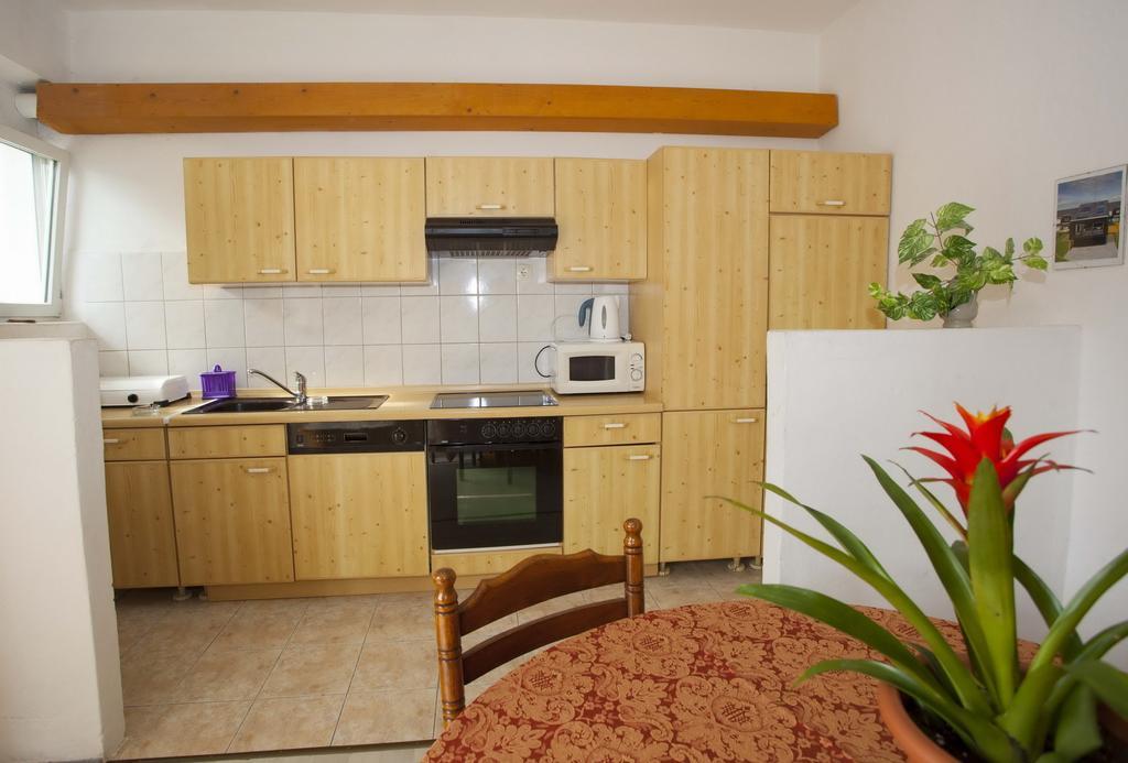 Apartments Dino Makarska Exterior photo